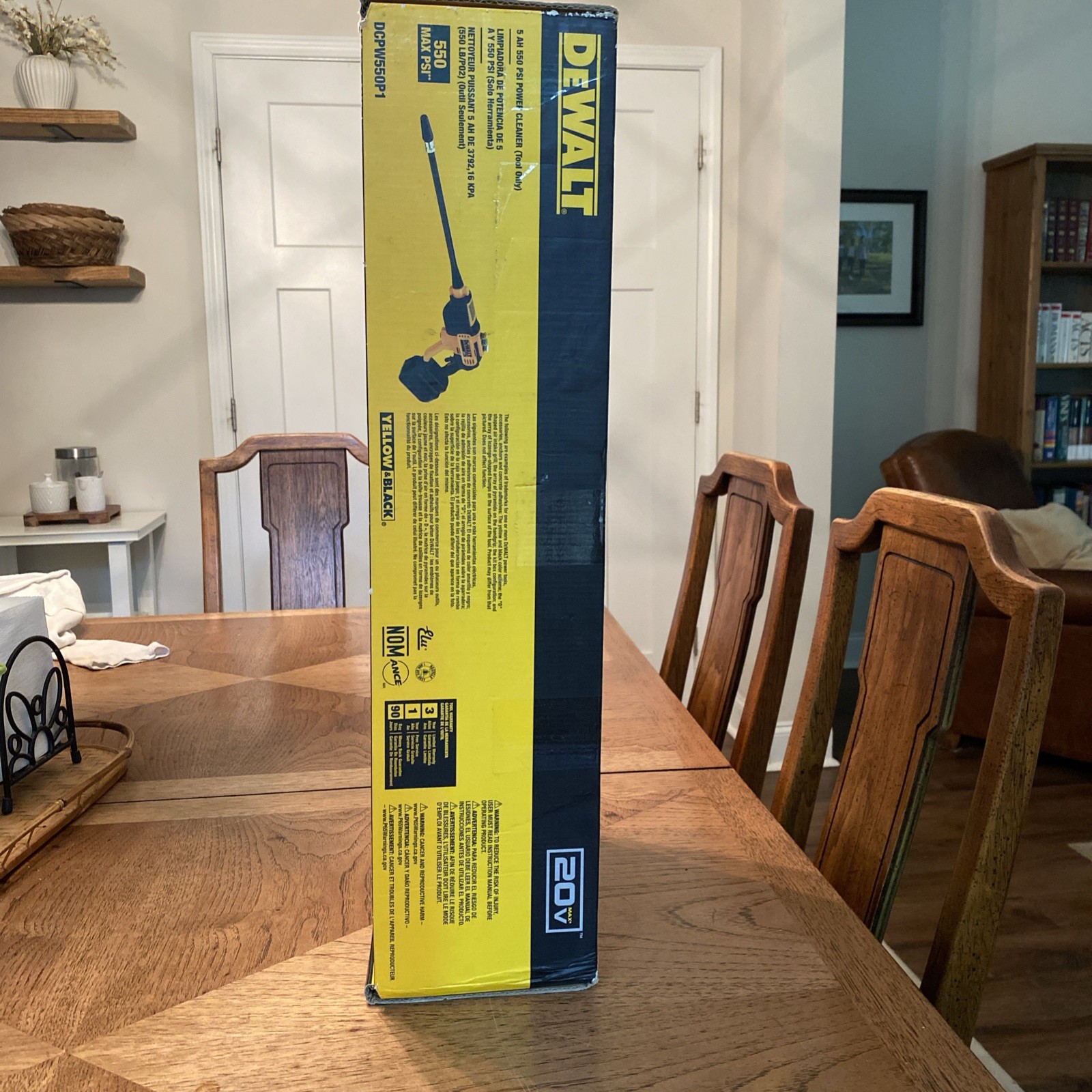 DeWalt DCPW550P1 20 Volt Max 550 Psi Cordless Power Cleaner Kit