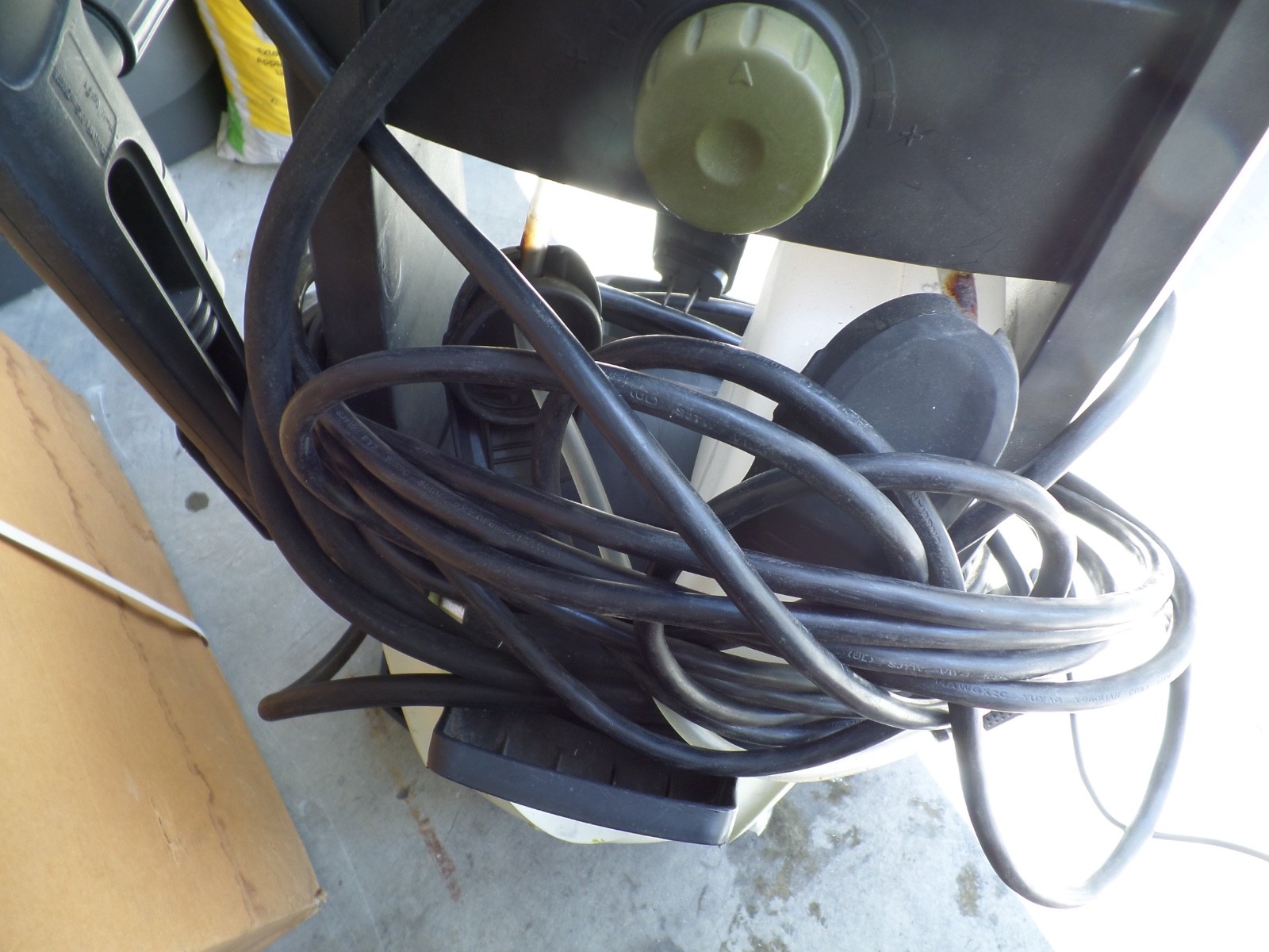 SUN JOE MODEL# SPX3000 ELECTRIC PRESSURE WASHER 2200 PSI WORKS USED!