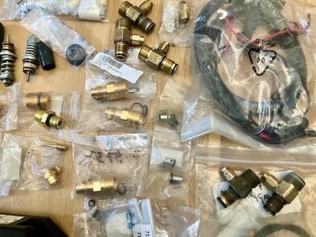 AAA – SIMPSON – DEWALT – OEM – FNA – PRESSURE WASHER PUMP PARTS – FREE SHIPPING