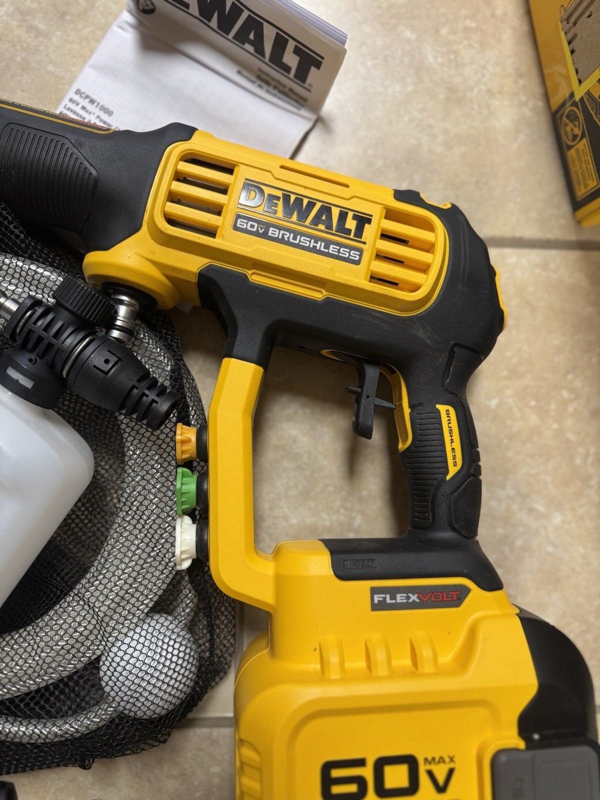 New DeWALT DCPW1000B 60V FLEXVOLT 1000 PSI Cordless Power Cleaner