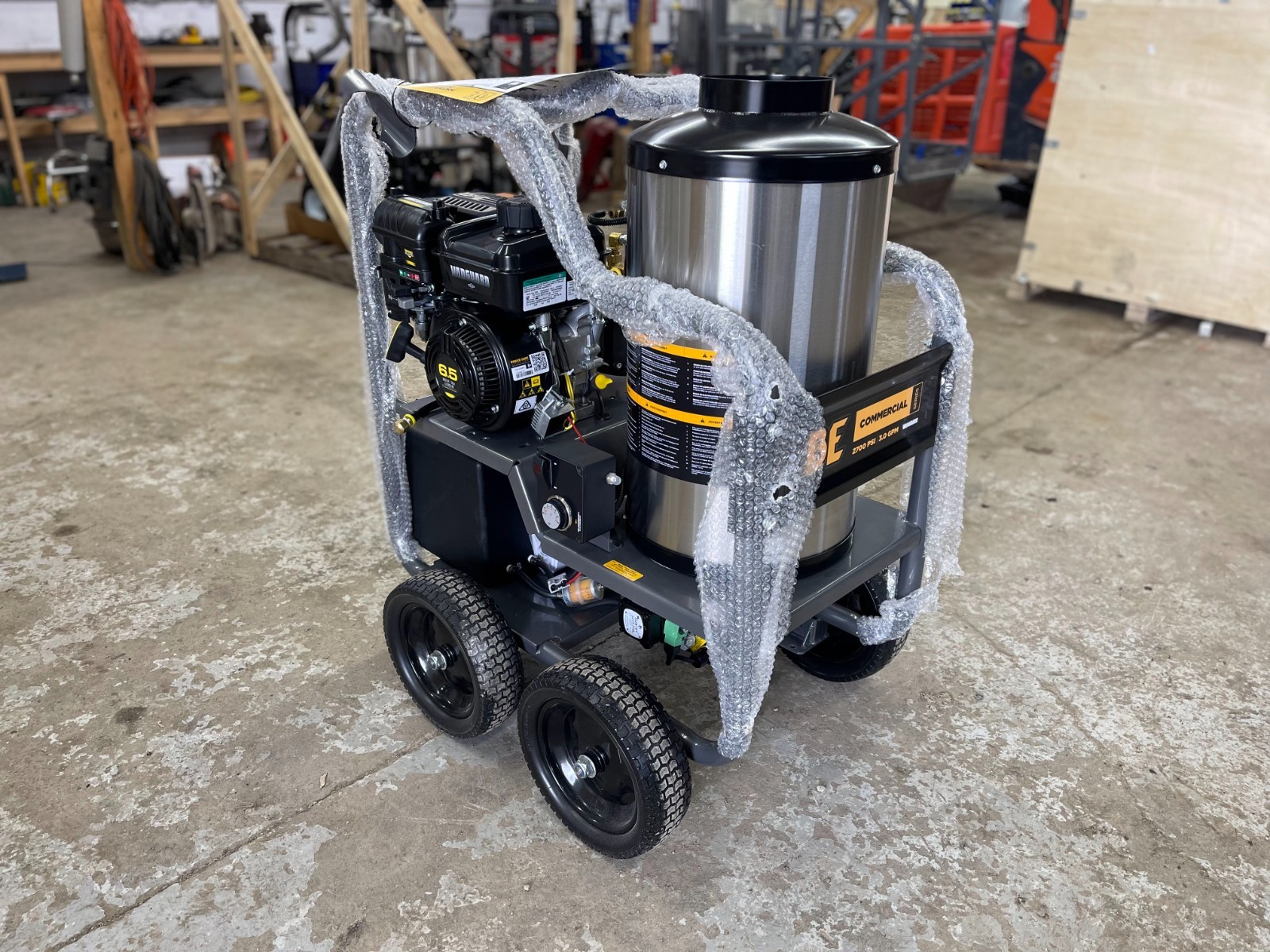 BE Commercial Hot Water Pressure Washer – Vanguard 200 AR Triplex 3.0GPM 2700PSI