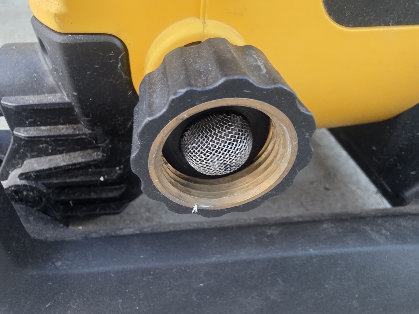 DeWALT DWPW2100 2100 PSI Electric Cold Water Pressure Washer