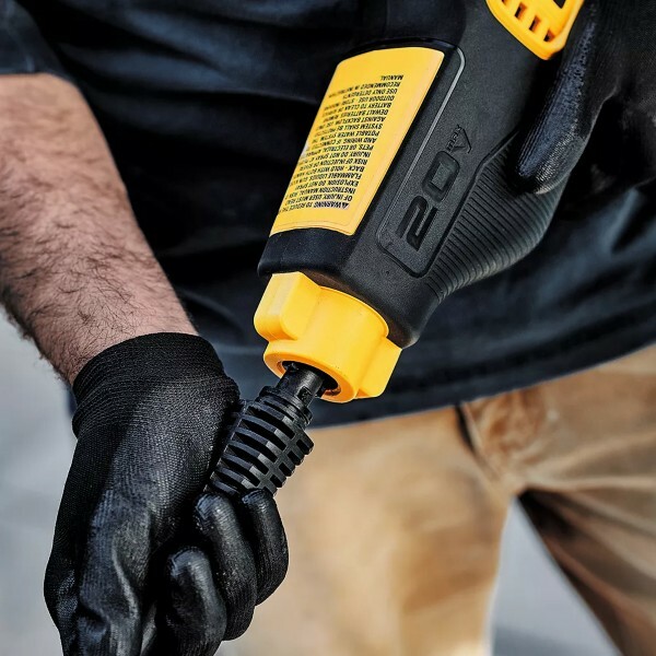 DEWALT CANADA 20V MAX Lithium Ion Brushless Cordless 550 PSI Power Cleaner Kit