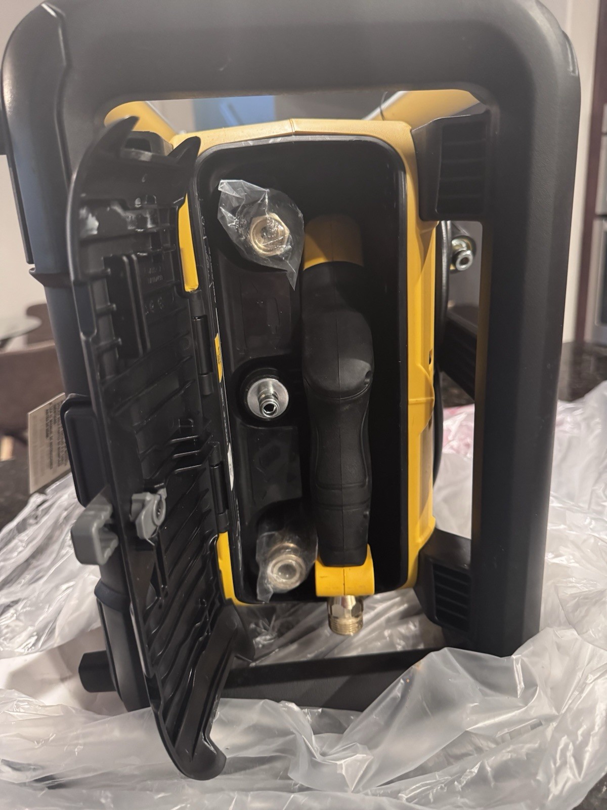 DEWALT DWPW2100 2100 PSI 1.2 GPM Cold Water Corded Washer w/ Spray Gun