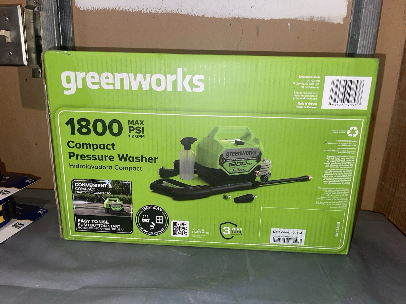 New GreenWorks 1800 PSI Compact Cold Water Pressure Washer 1.2 GPM