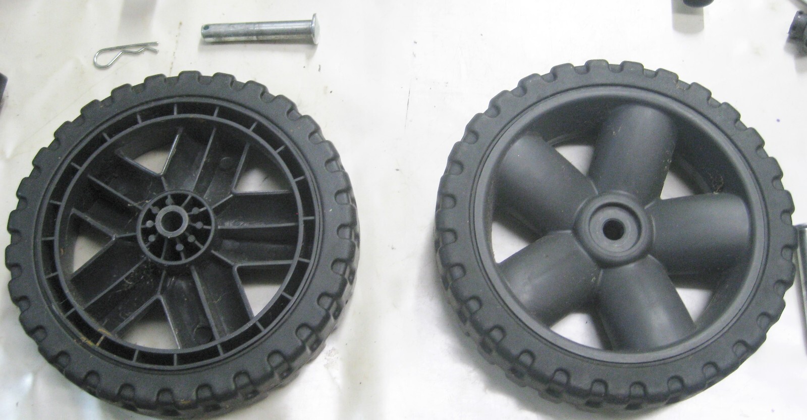 Ryobl Electric Pressure Washer RY141900 Wheel Assembly 308451054