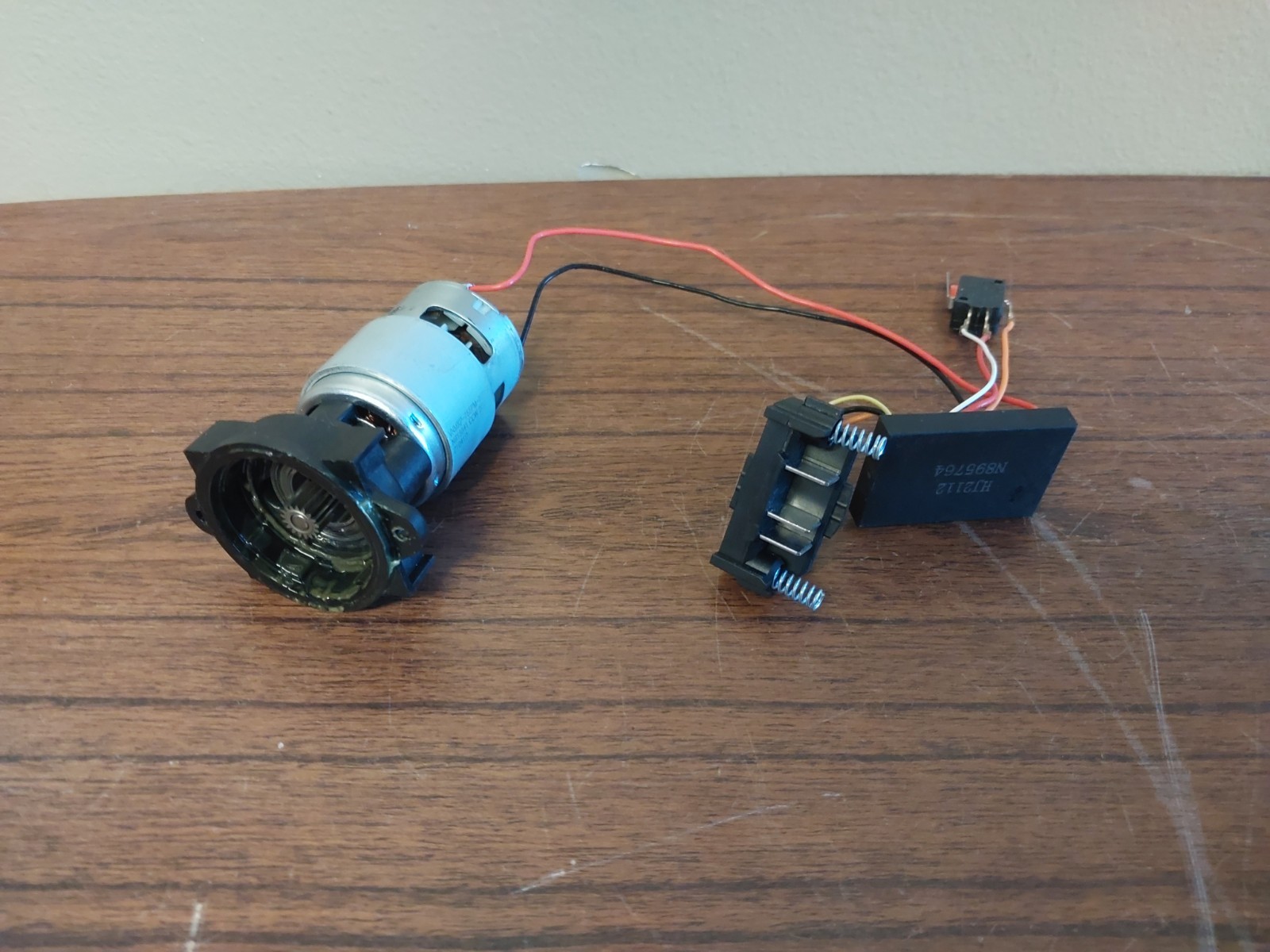 Black & Decker BCPW350 Power Cleaner – Motor, Board, And Switch Assembly