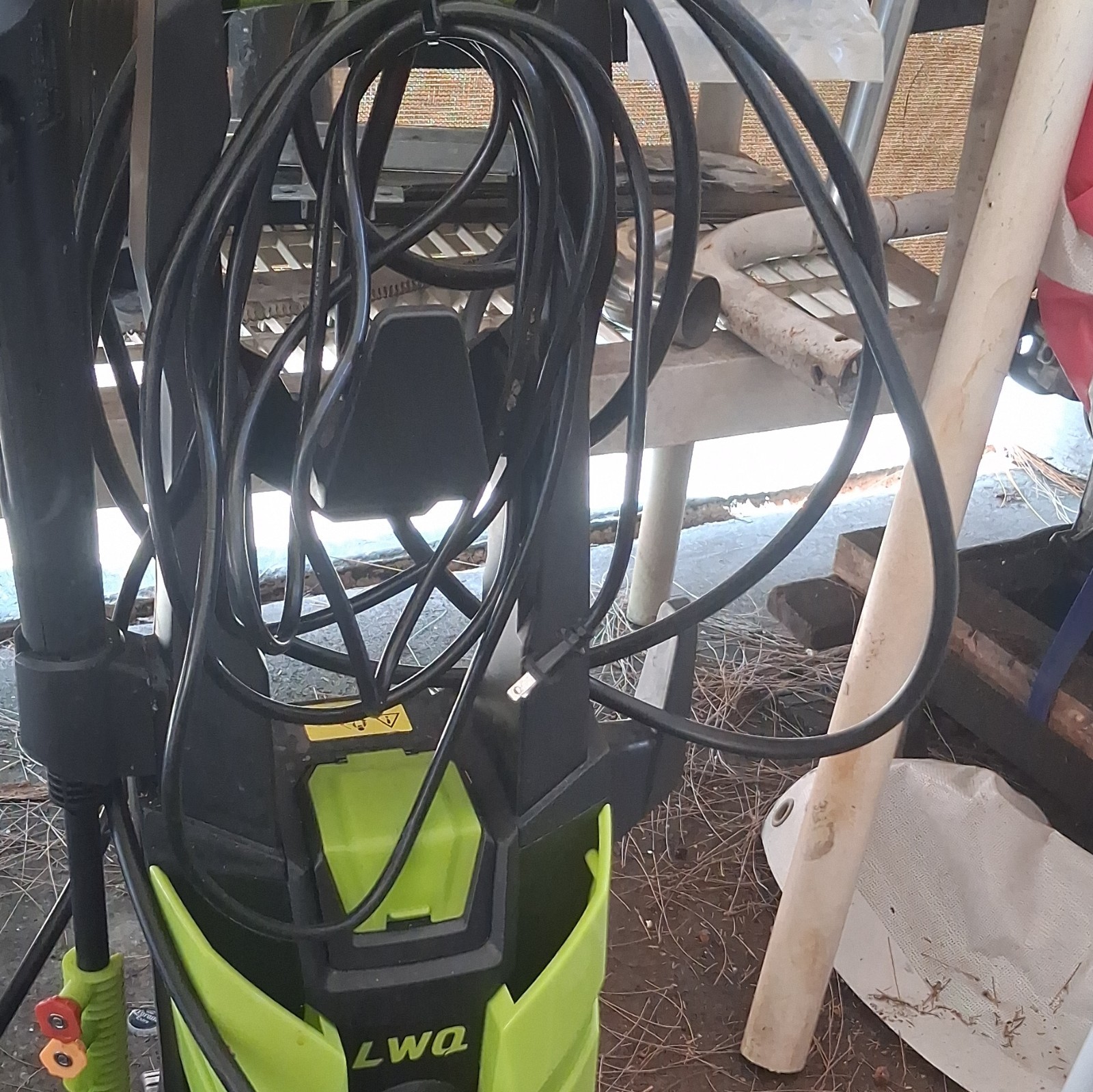 LWA Corded Electric Cold Water Pressure Washer w/ Quick Connect Tips Green/Black