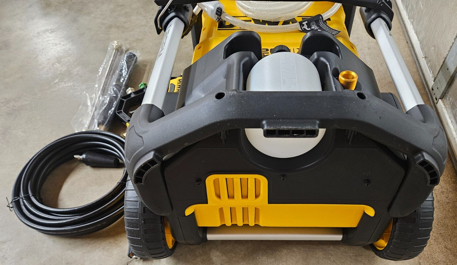 NEW DeWalt 20v MAX XR Brushless 1600 PSI 1.2 GPM Pressure Washer Model# DCPW1600