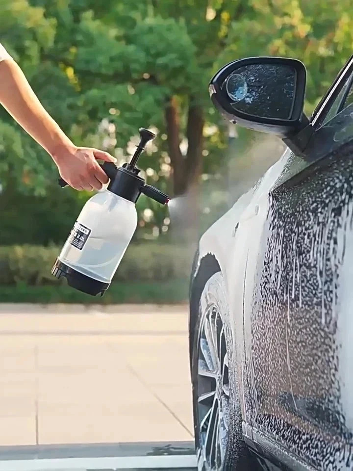 2L Hand Pump Foam Sprayer Snow Foam Cannon Car Wash Bottle 2 Nozzles