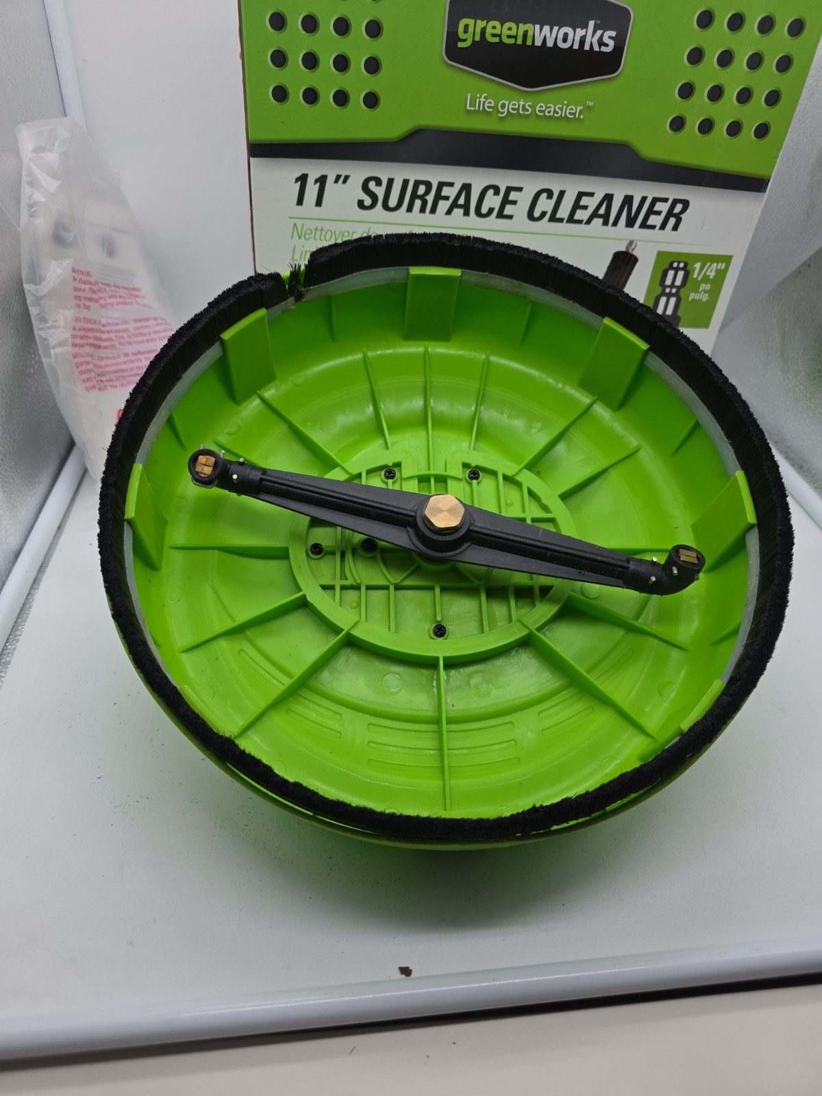 Greenworks 30012 11″ Surface Cleaner Attachment for Pressure Washers 2000PSI