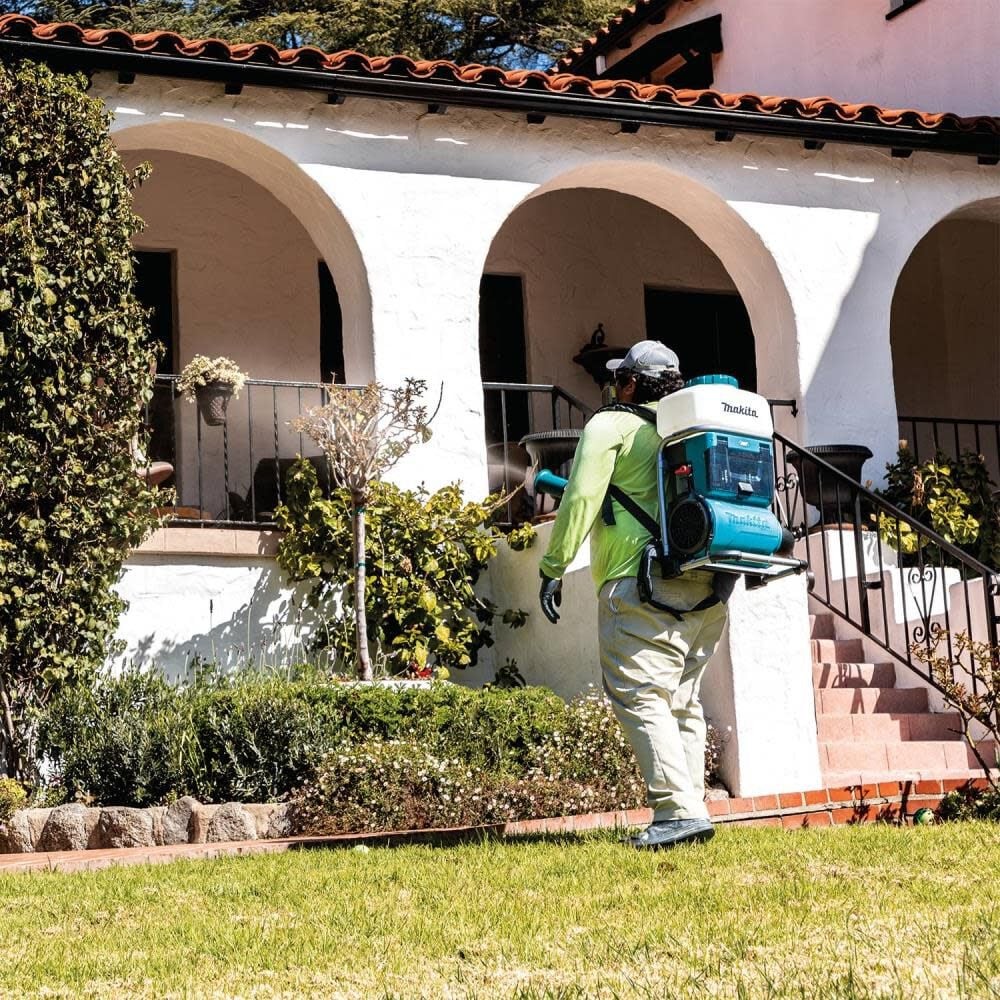 Makita 40V Max Xgt Brushless 4 Gallon Backpack Mist Blower 8Ah Kit