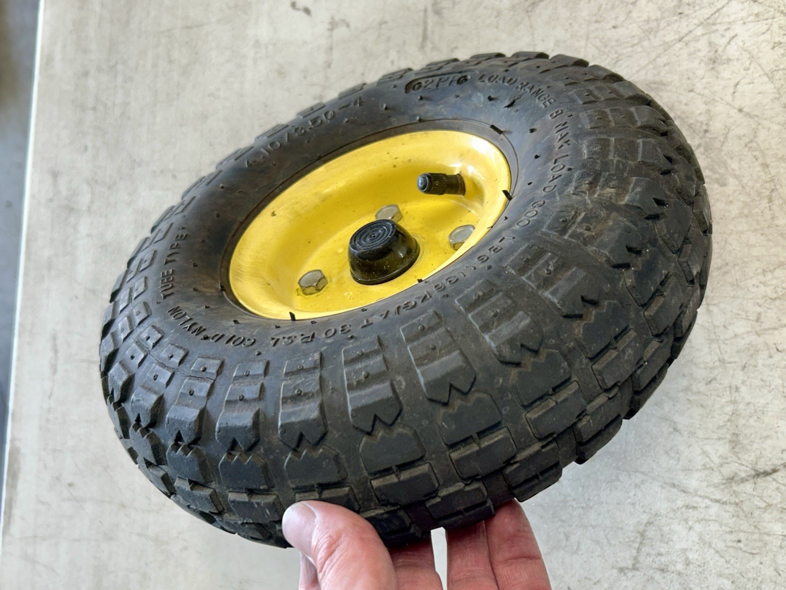 KARCHER 2500 PSI 2.4 GPM Pressure Washer Wheel Tire Cap Nut OEM