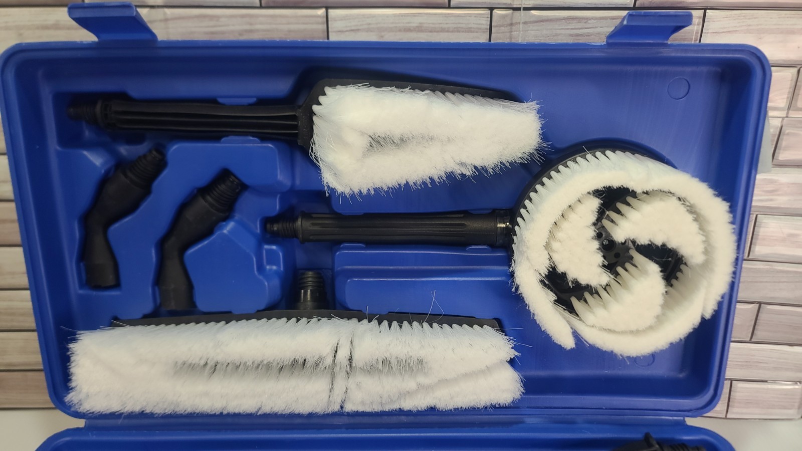 NEW Never Used PowerWasher Brand 17 piece Universal Accessory Kit with blue case