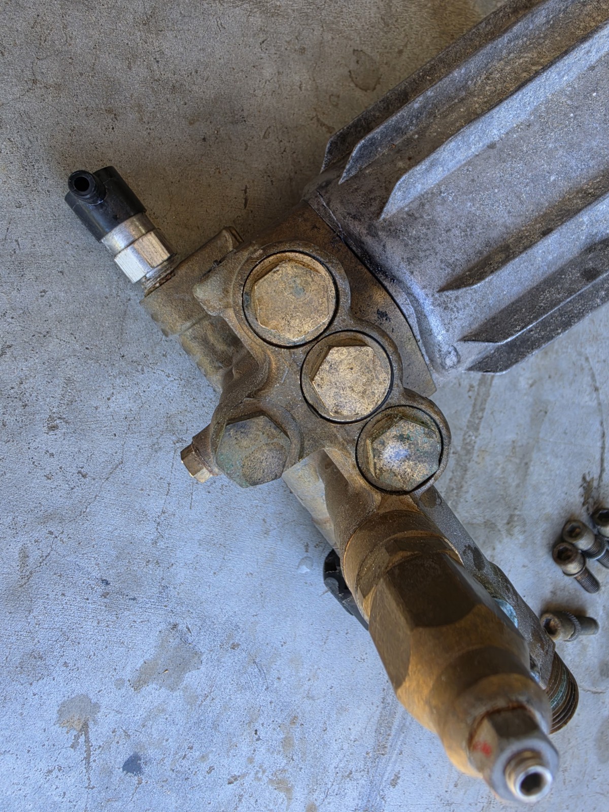 AR RMV2.5G30 PRESSURE WASHER PUMP AXIAL, 2.5GPM 3000 PSI, 3400 RPM, 3/4″ SHAFT