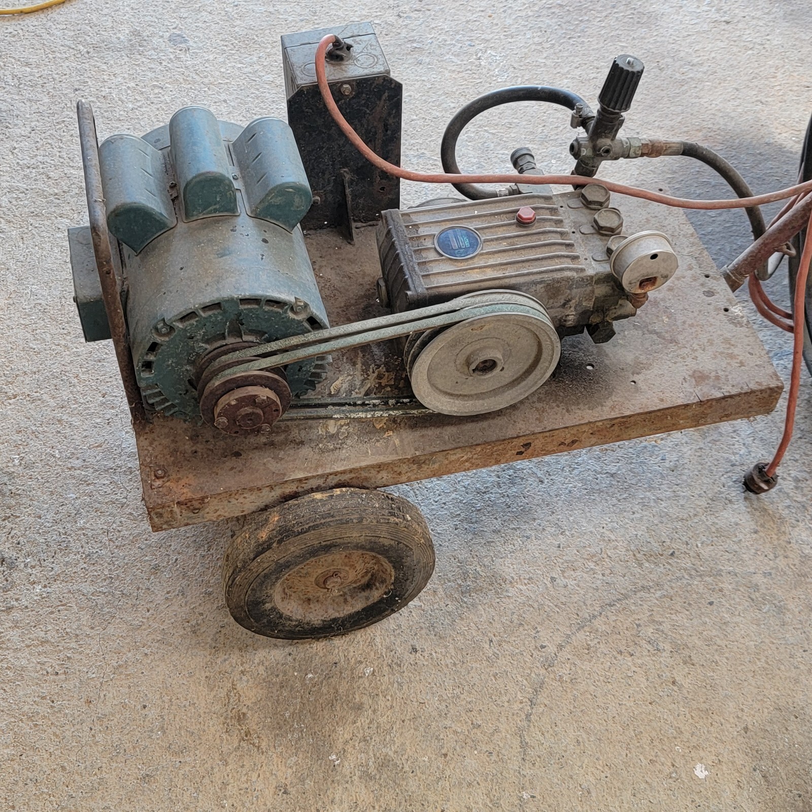 Vintage LELAND-FARADAY / INTERPUMP 220 VOLT HIGH PRESSURE WASHER