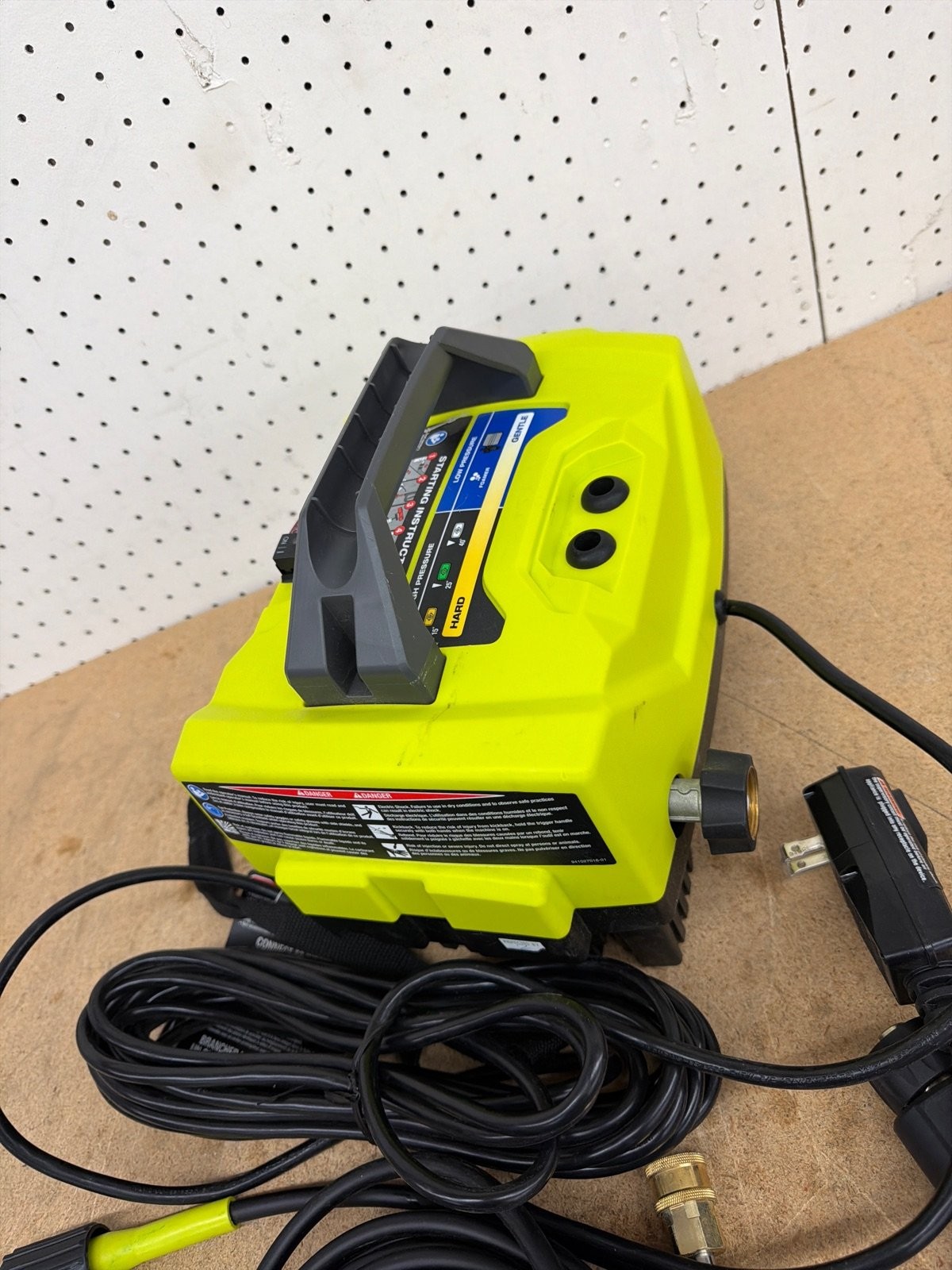 RYOBI 1200 PSI 1.8 GPM Cold Water Electric Pressure Washer MISSING