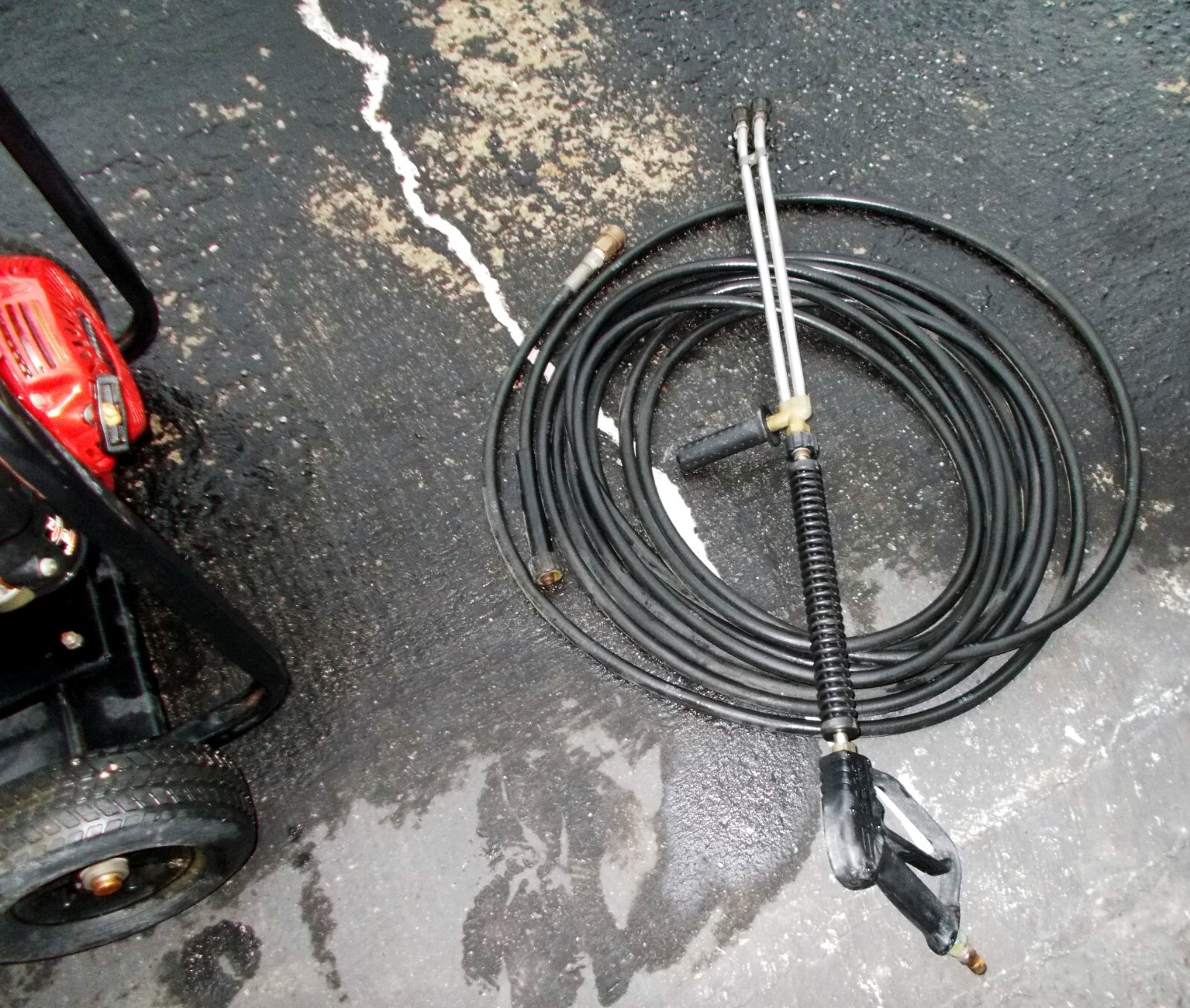 GENERAC 3200 PSI 4 GPM 11 HP HONDA GAS POWERED PRESSURE WASHER
