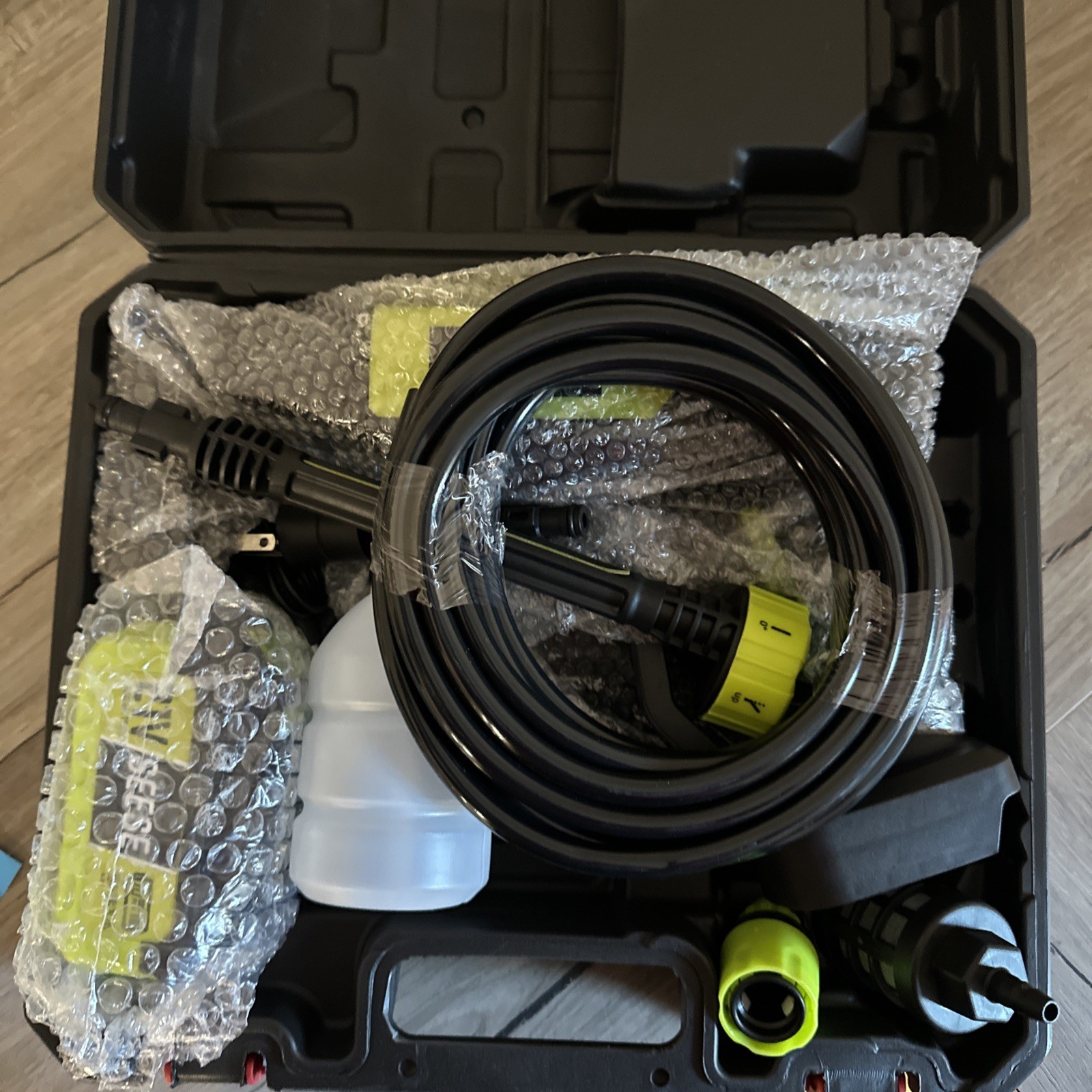 seese cordless pressure washer