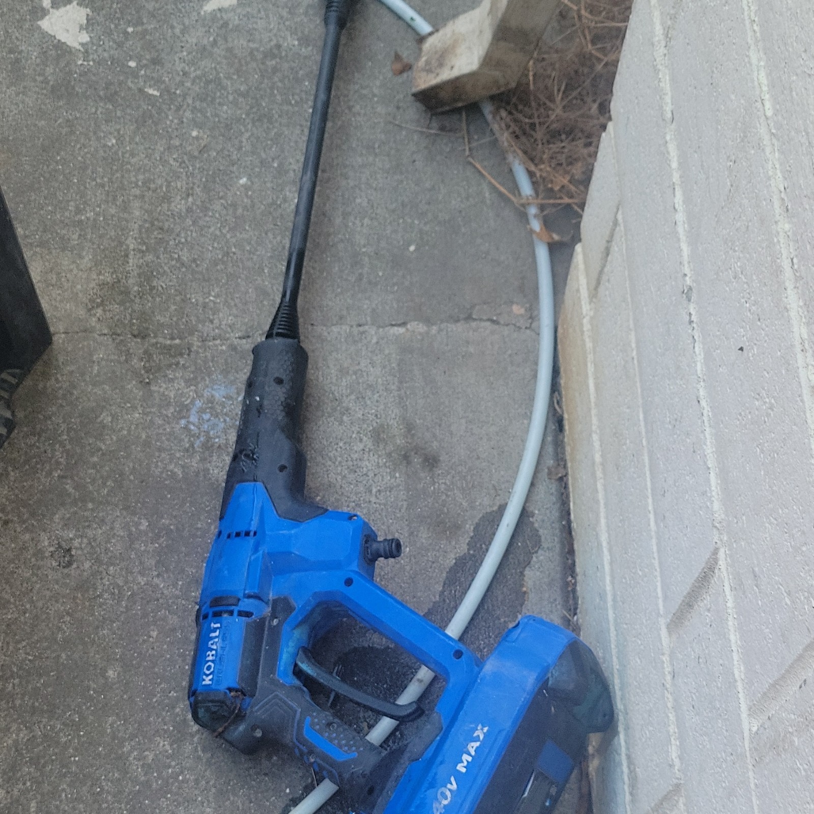 Kobalt 40V MAX Cordless Battery Cold Water Pressure Washer Spray Gun Blue
