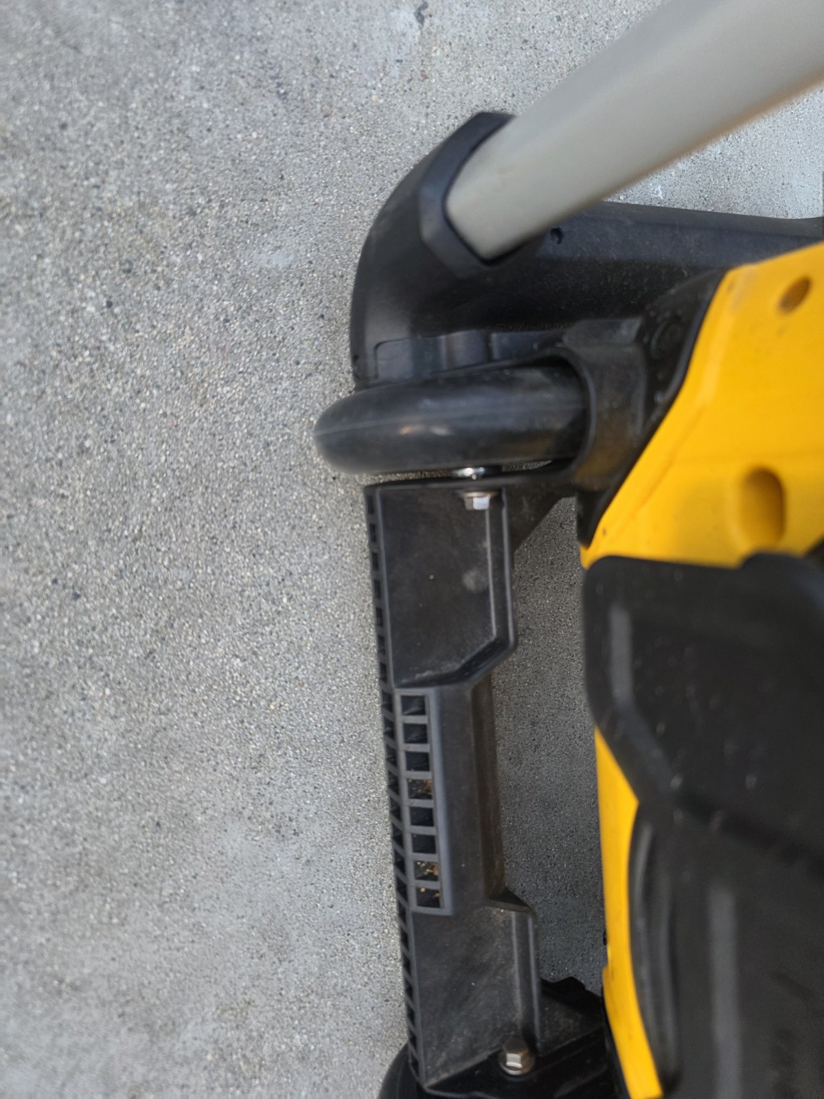 DeWALT DWPW2100 2100 PSI Electric Cold Water Pressure Washer