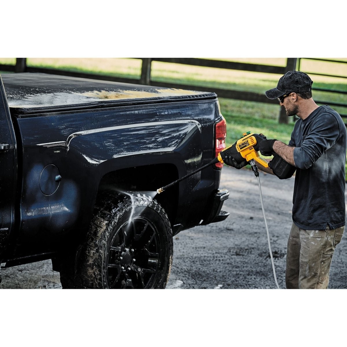 Dewalt 20V Max* 550 Psi Cordless Power Cleaner Kit