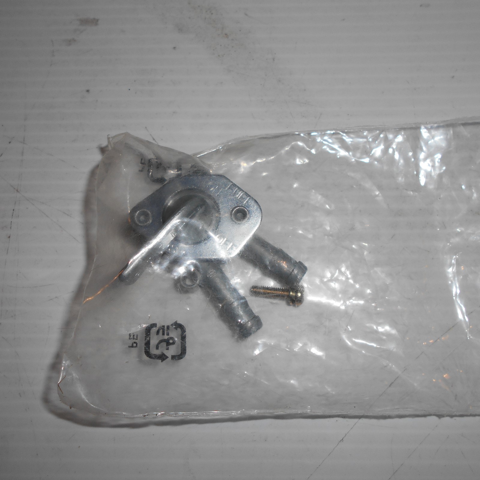 GENUINE HONDA PARTS FUEL TAP G150 G200 G300 G400 16950-883-663
