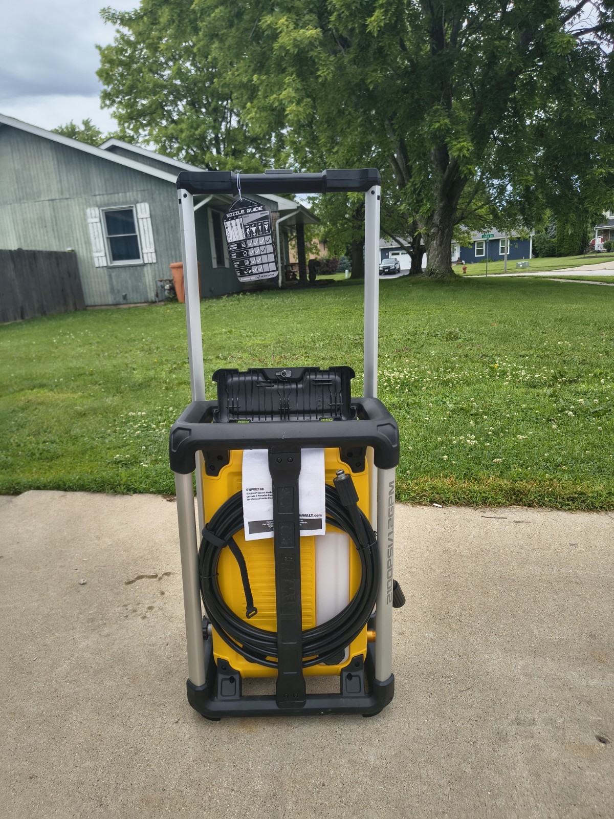 DEWALT DWPW2100 2100 PSI 1.2 GPM Corded Electric Pressure Washer w/ Wand