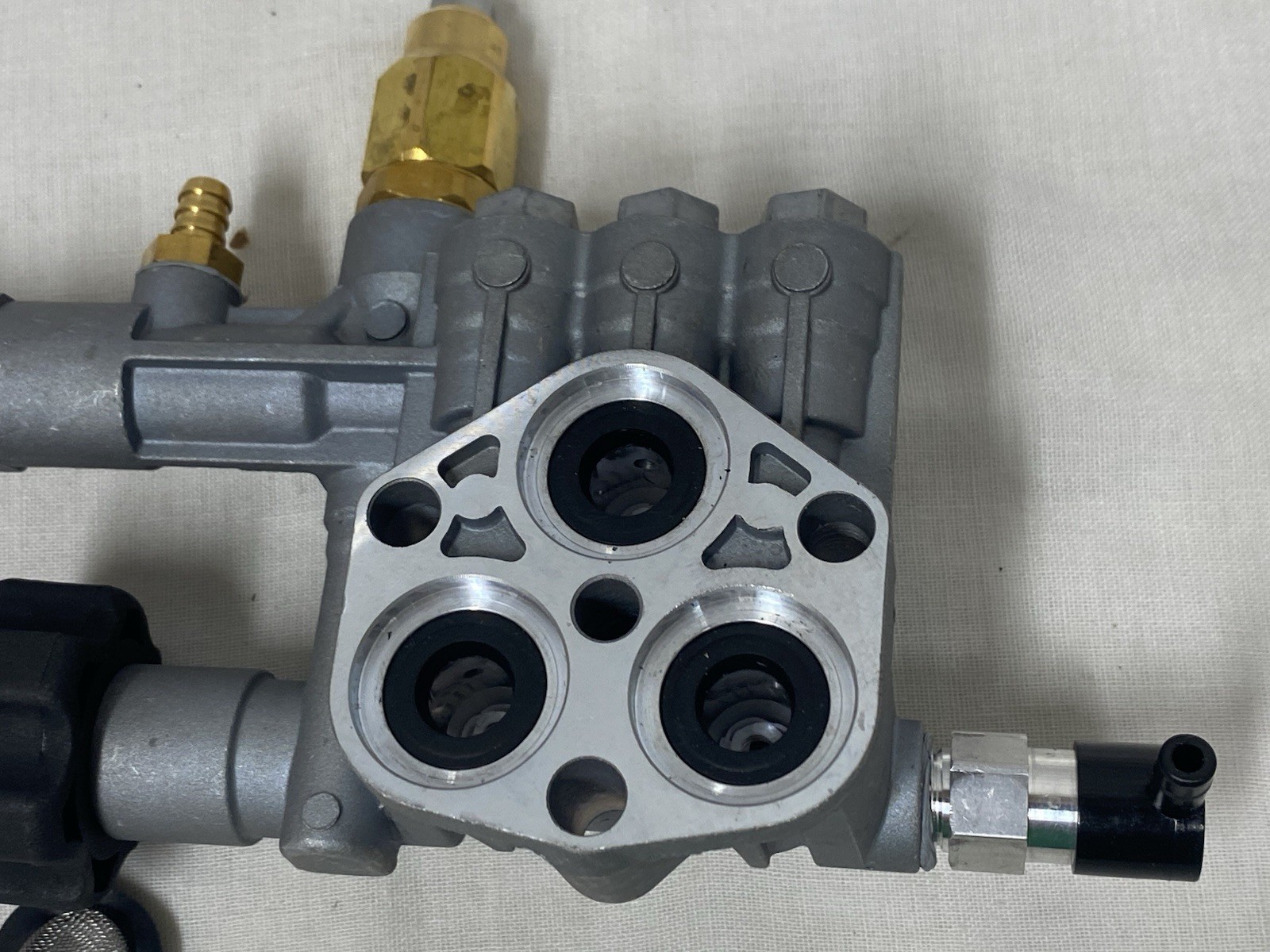 AR42940 SRMW 2.2G26 Pressure Washer Pump Head 2700 PSI AR For Troy-Bilt AR43061