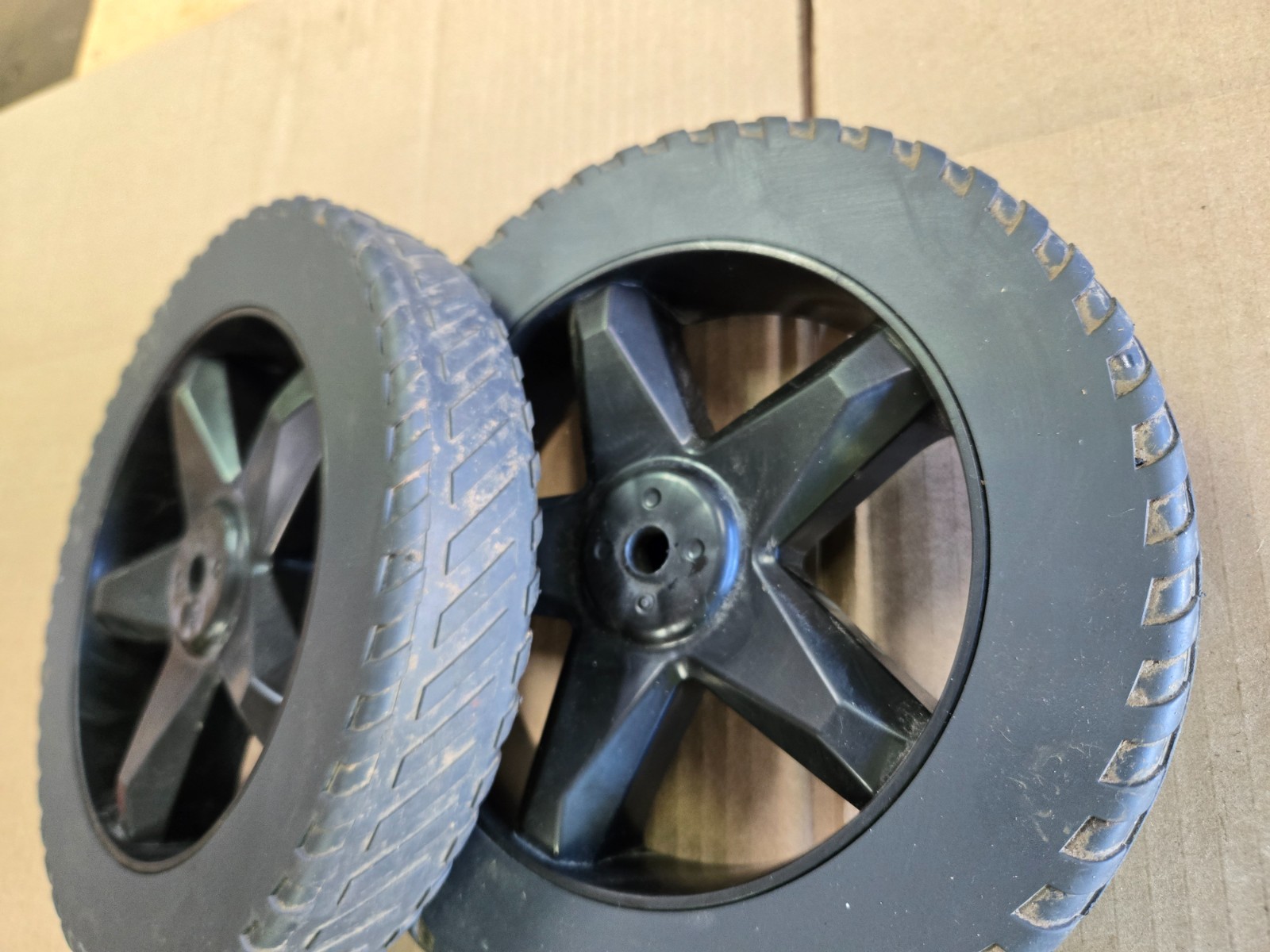 Craftsman Pressure Washer 10″ Wheel Set 84001734
