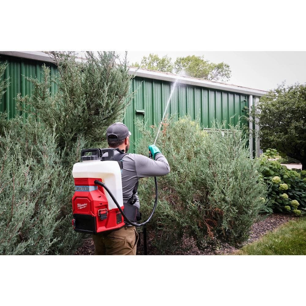Milwaukee 18 In. Short Sprayer Wand