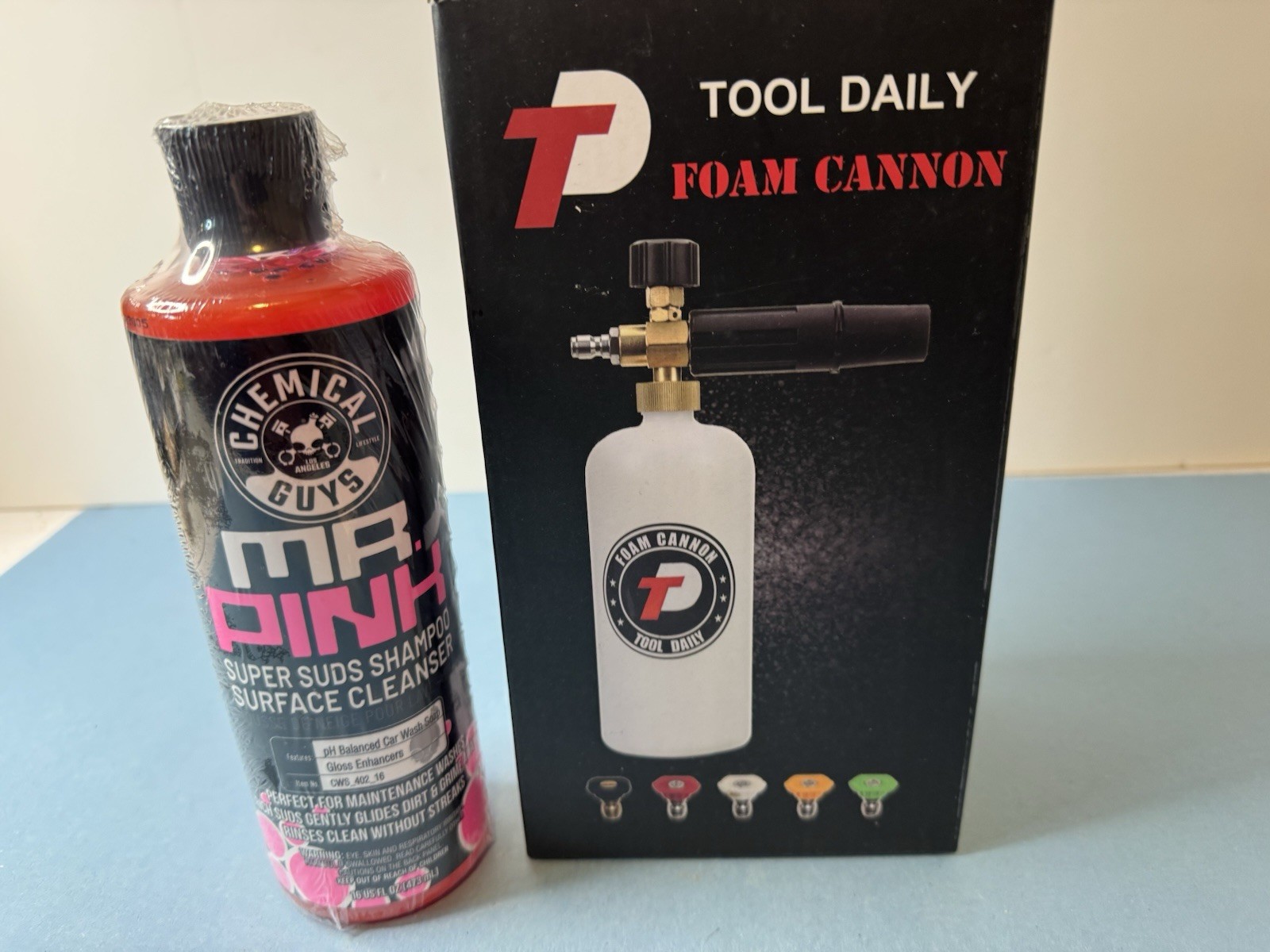 Tool Daily Foam Cannon with 1/4 Inch Quick Connector, 1 Liter,/With Mr Pink
