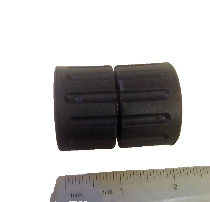 MTM Hydro M22 Twist Seal Coupler X M22 Twist Seal Coupler 24.0456 Female Adapter