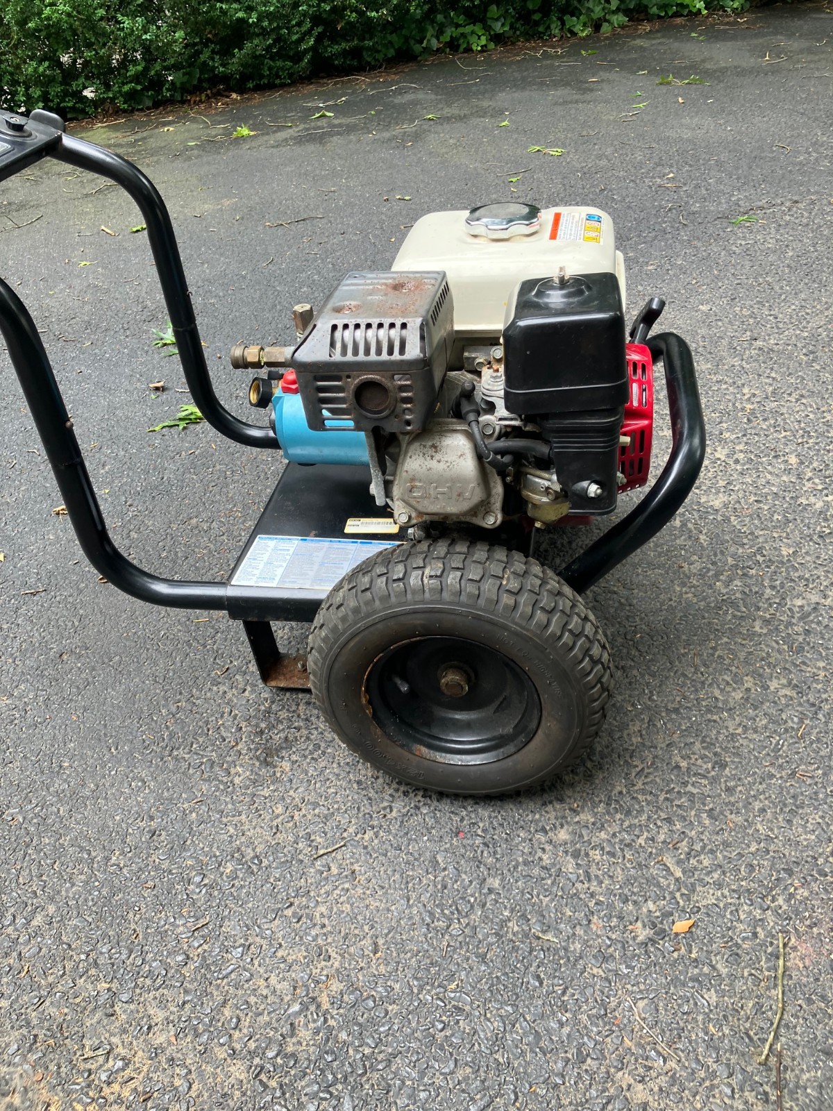 Excell ZR2800 Commercial Pressure Washer: Honda 6.5hp Engine, hose + attachments