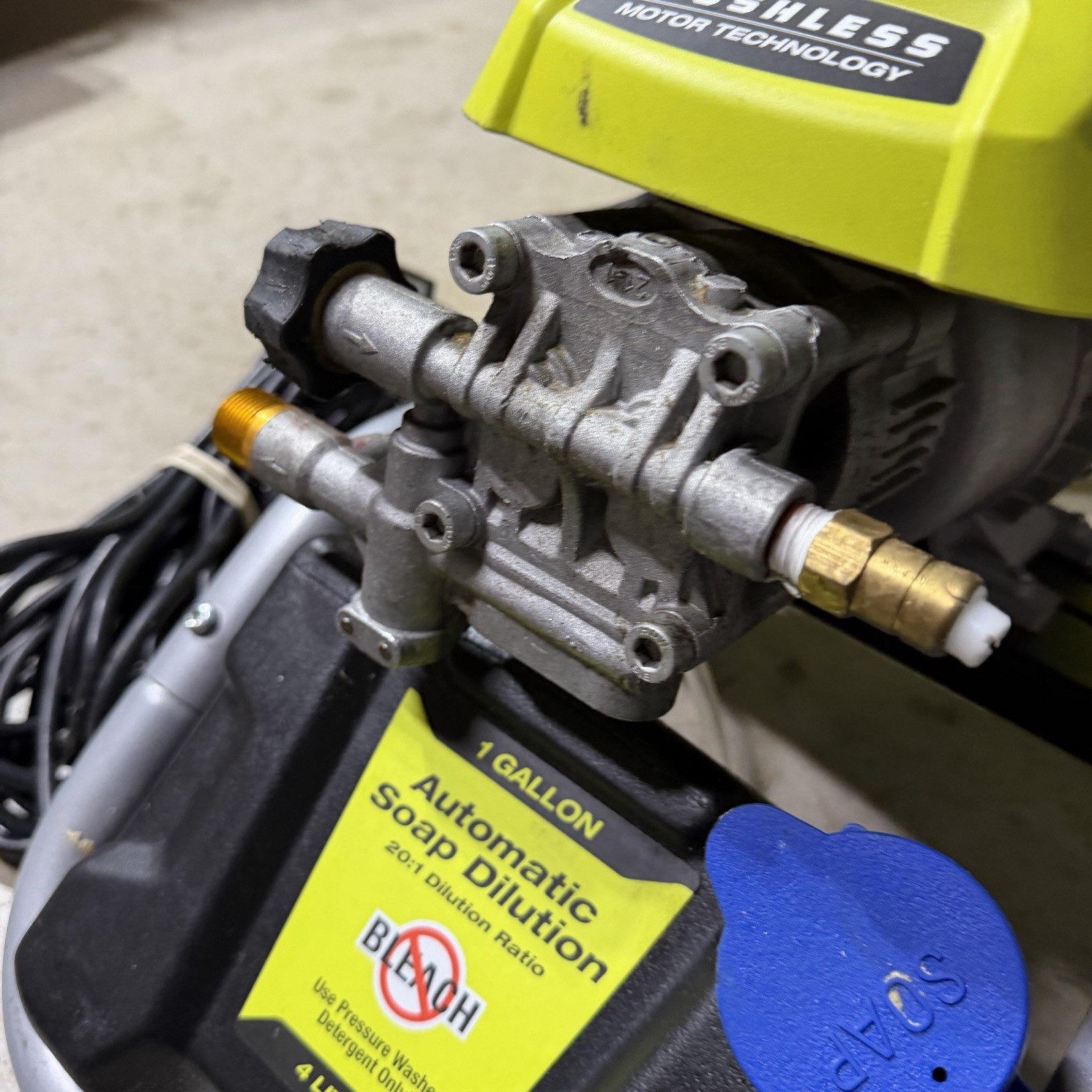 RYOBI RY142500 2500 PSI 1.2 GPM Cold Water Pressure Washer -For Parts- READ