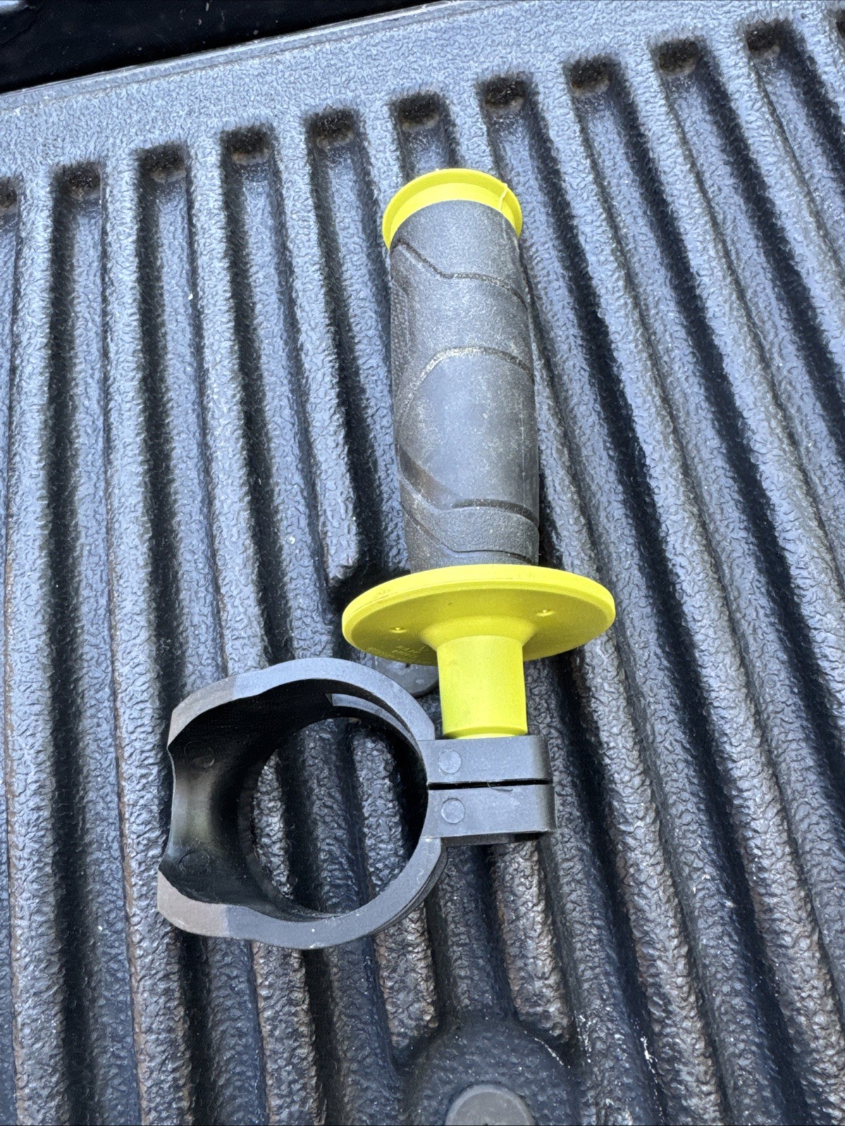 RYOBI 40V HP 600 PSI EZ Clean Power Cleaner Brushless handle clamp only