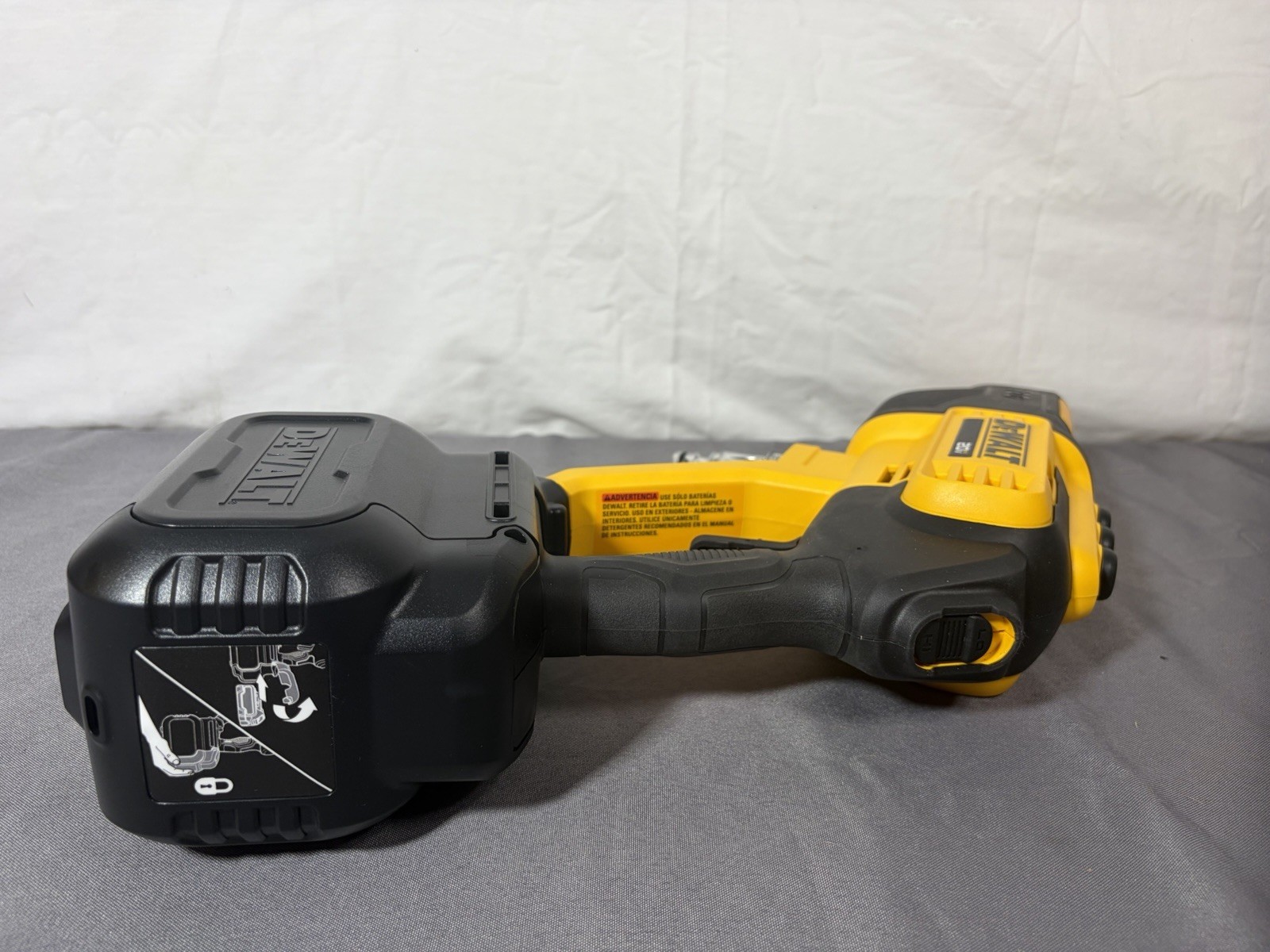 DEWALT 20V MAX 550 PSI 1.0 GPM Cold Water Cordless Battery Power Cleaner DCPW550