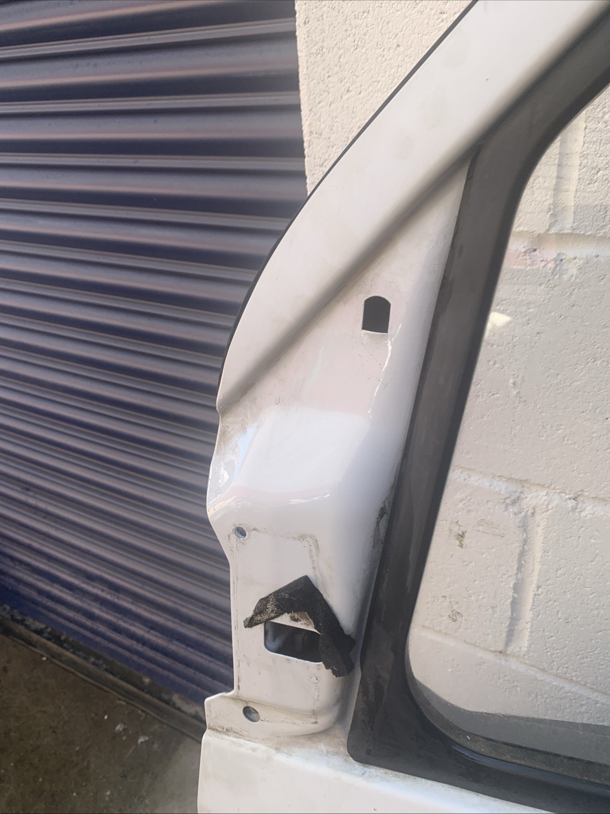 MERCEDES SPRINTER FRONT DOOR LH PASSENGER SIDE WHITE
