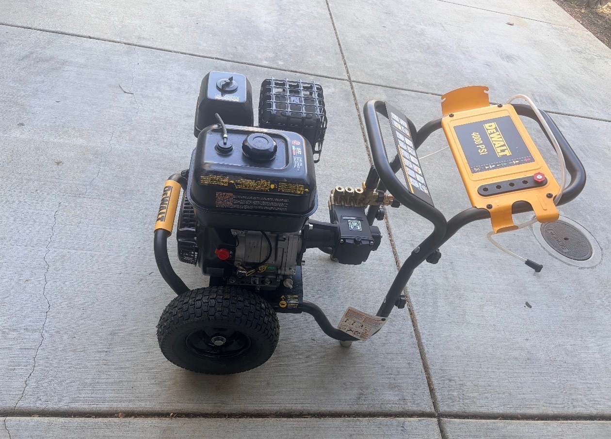 DEWALT Gasoline Pressure Washer 4000 PSI Star Pro Pump, Carry Handle, Hose, Wand