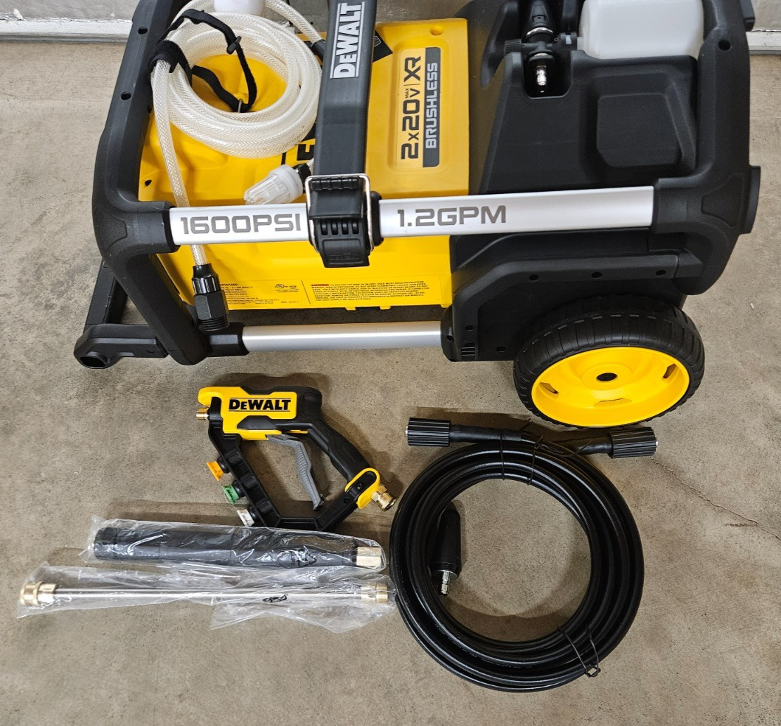 NEW DeWalt 20v MAX XR Brushless 1600 PSI 1.2 GPM Pressure Washer Model# DCPW1600