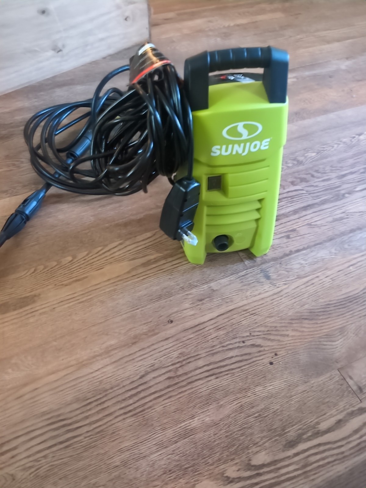 Sun Joe Electric Pressure Washer SPX 200e 120 Volt AC 60 HZ 10 Amp