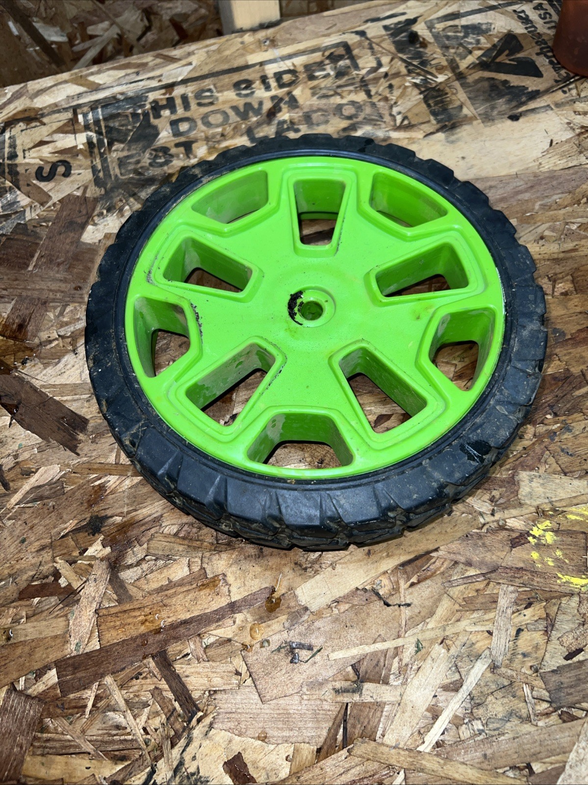 Wheel Greenworks GPW1800 1800 PSI Elect Pressure Washer WHEEL