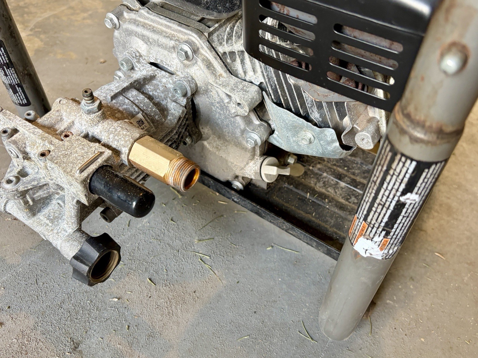 RYOBI Gasoline Engine For Pressure Washer Damaged/For Parts Model KC24143D040412