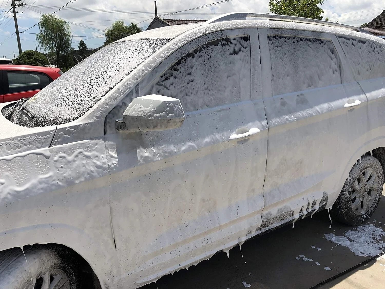 Effortless Cleaning: 1 Liter Foam Cannon with 5 Nozzle Tips for Karcher Washers