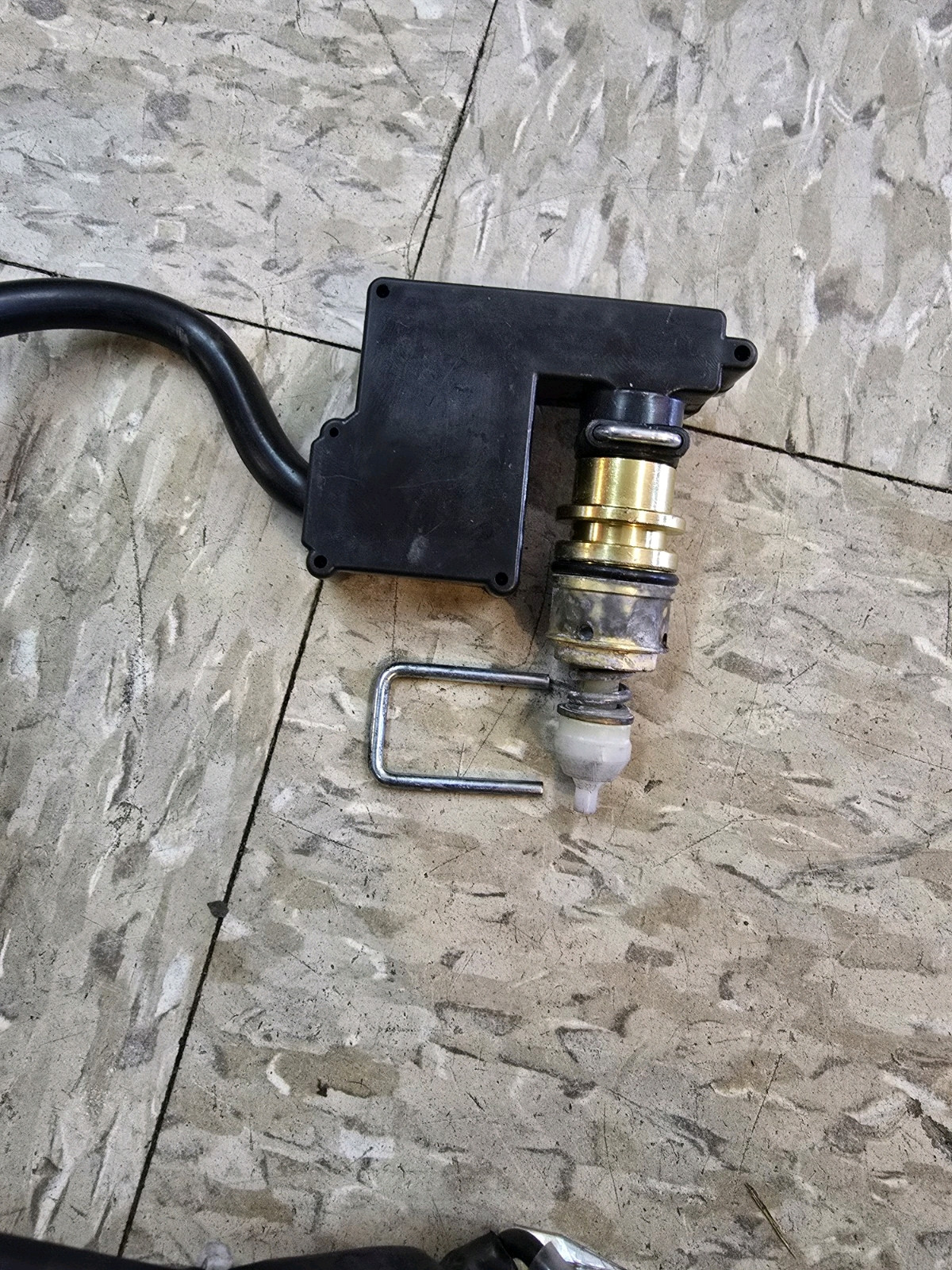 Genuine Part Water Pressure Switch Assy DeWALT DWPW2100 Electric Pressure Washer
