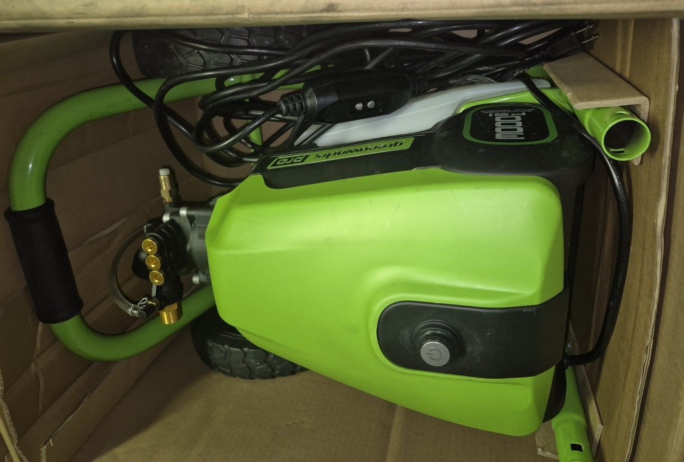 GREENWORKS ELECTRIC PRESSURE WASHER GPW3001 – LIGHTLY USED?