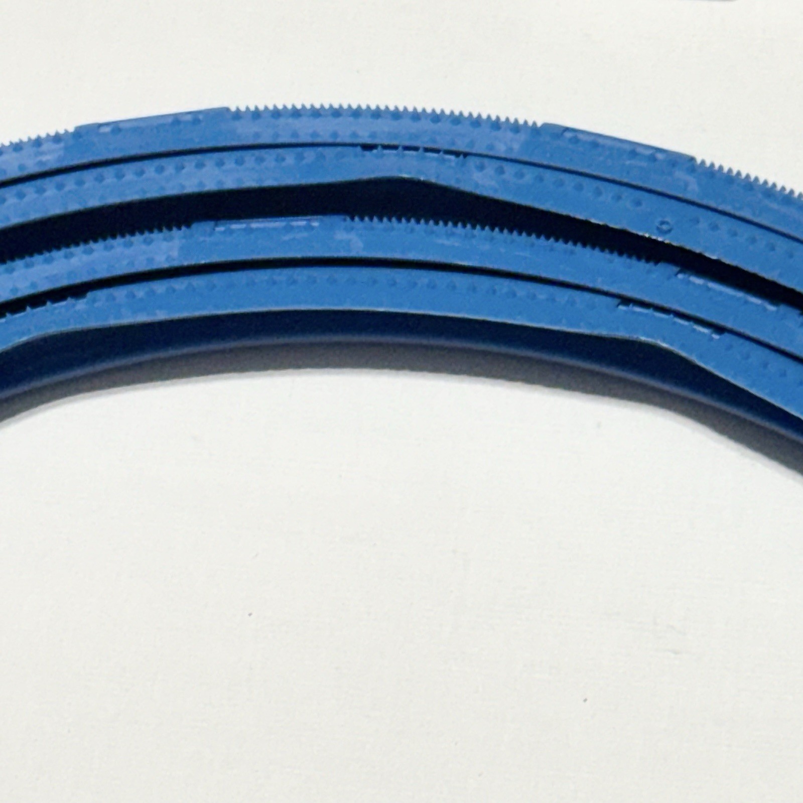 AlloyGator Blue Rim Protector for Car Wheels Fits 12-24 Wheel Diameter Listing B