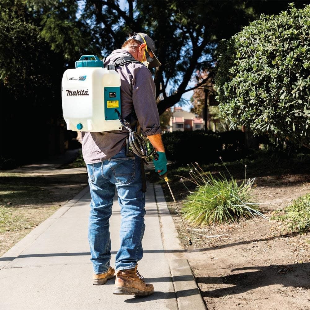 Makita 18V Lxt Lithium-Ion Cordless 2.6 Gallon Backpack Sprayer Kit (4.0Ah)