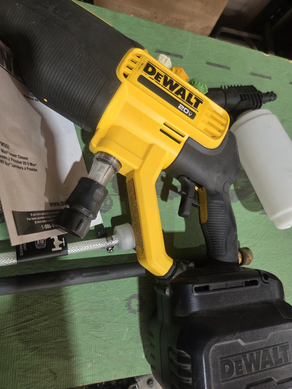 DEWALT DCPW550 20V 550 PSI Power Cleaner Pressure Washer
