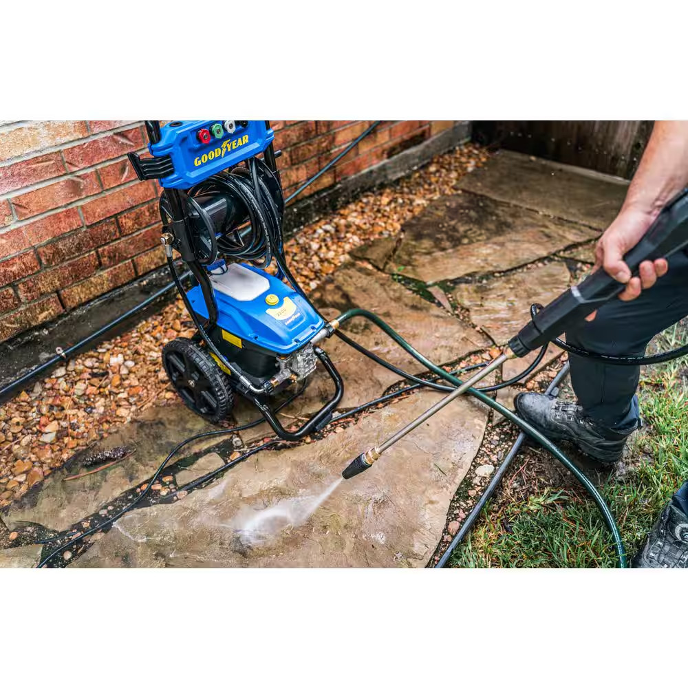 2200Psi, 1.65 GPM Cold Water Electric Pressure Washer 4 Quick-Connect Spray and